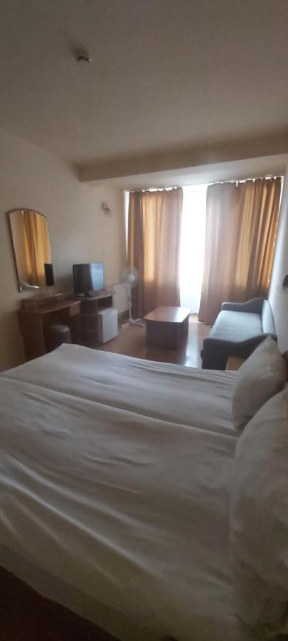 In Hotel Hajdúszoboszló Esterno foto