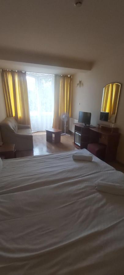 In Hotel Hajdúszoboszló Esterno foto
