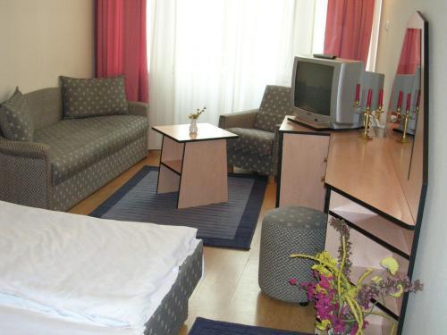 In Hotel Hajdúszoboszló Esterno foto