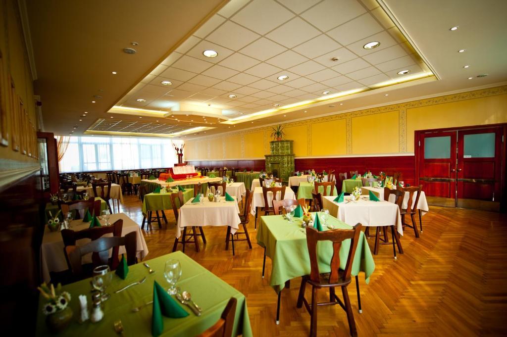In Hotel Hajdúszoboszló Esterno foto